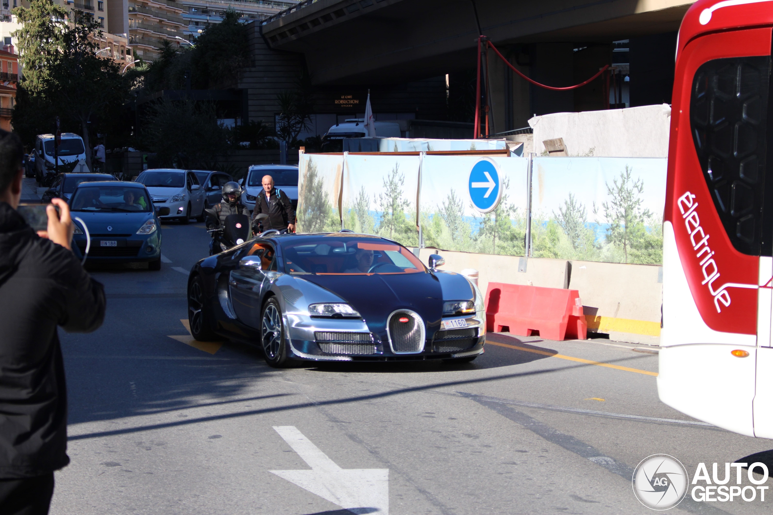 Bugatti Veyron Grand Sport Vitesse November Autogespot