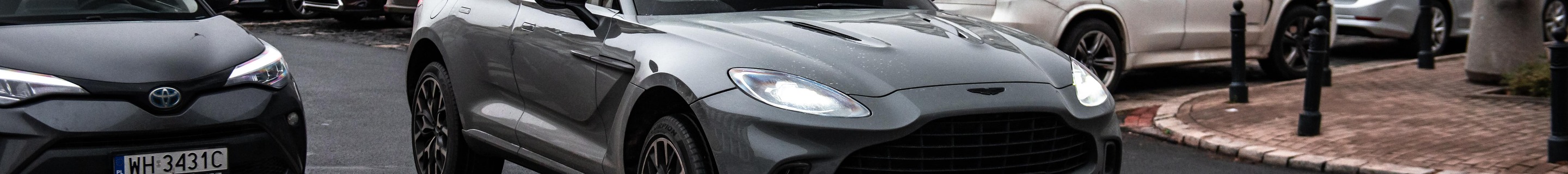 Aston Martin DBX