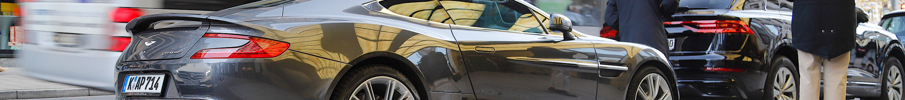 Aston Martin Vanquish 2013