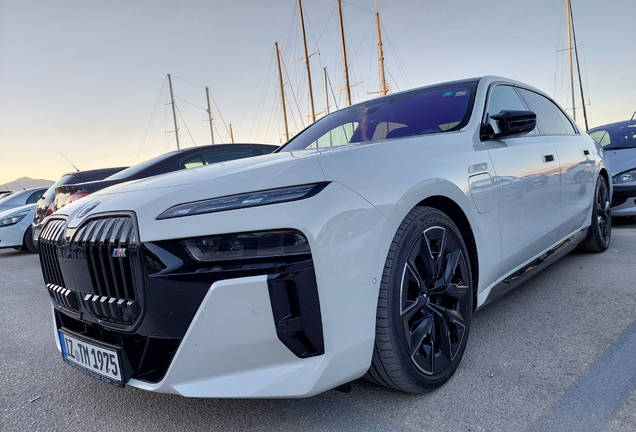 BMW M760e xDrive