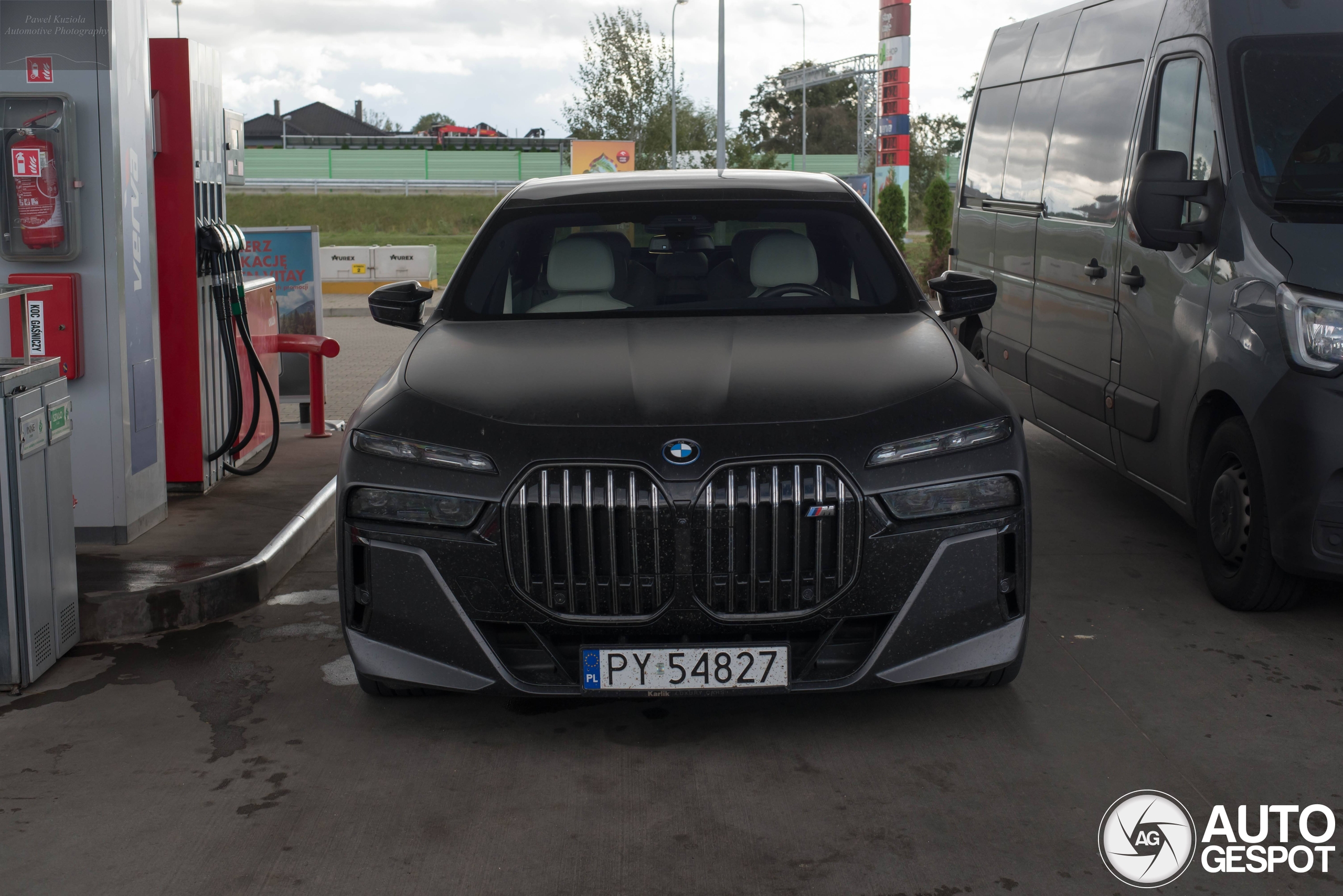 BMW M760e xDrive