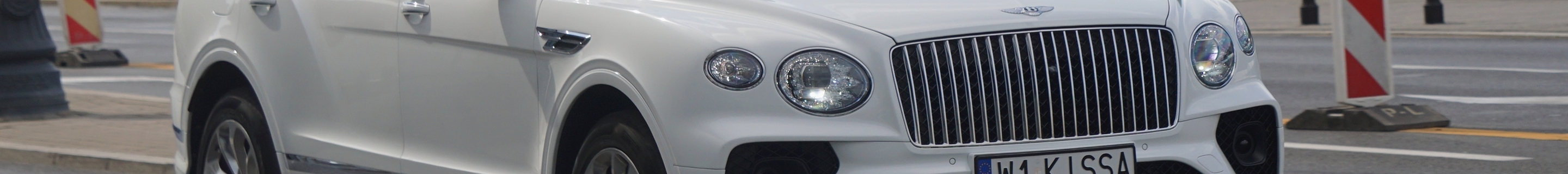 Bentley Bentayga Azure EWB