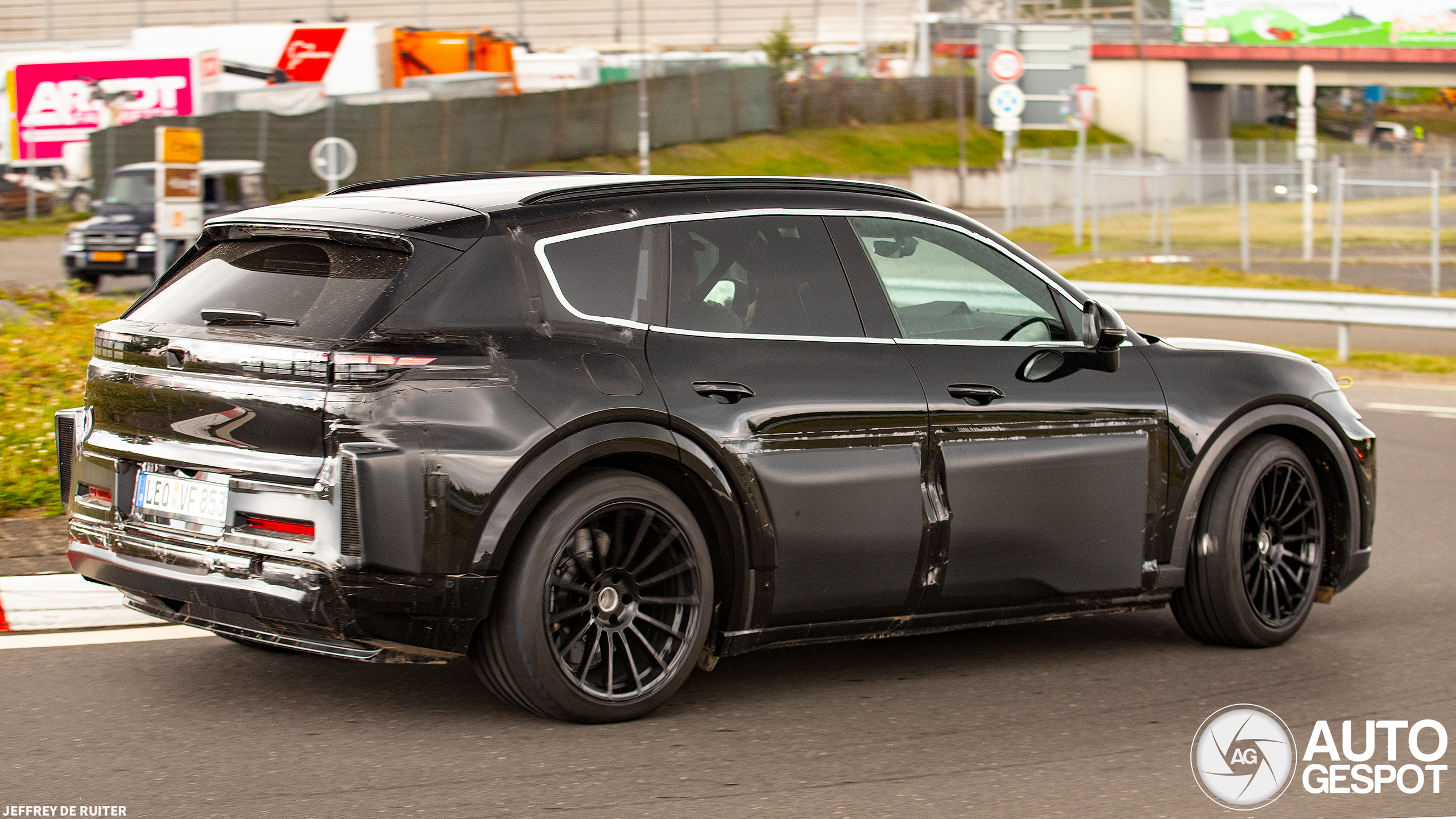 Porsche Cayenne EV