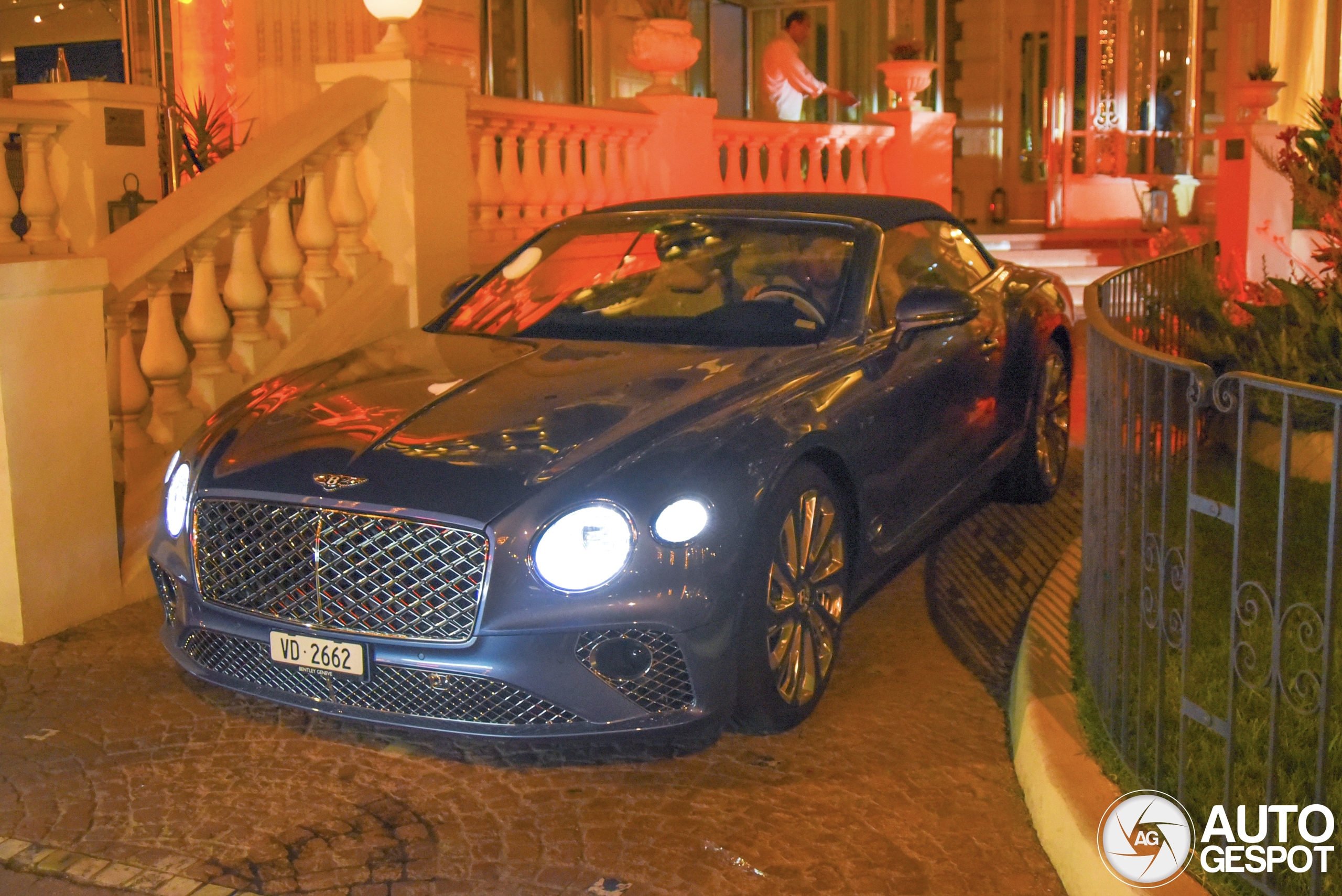 Bentley Continental GTC 2019 Mulliner