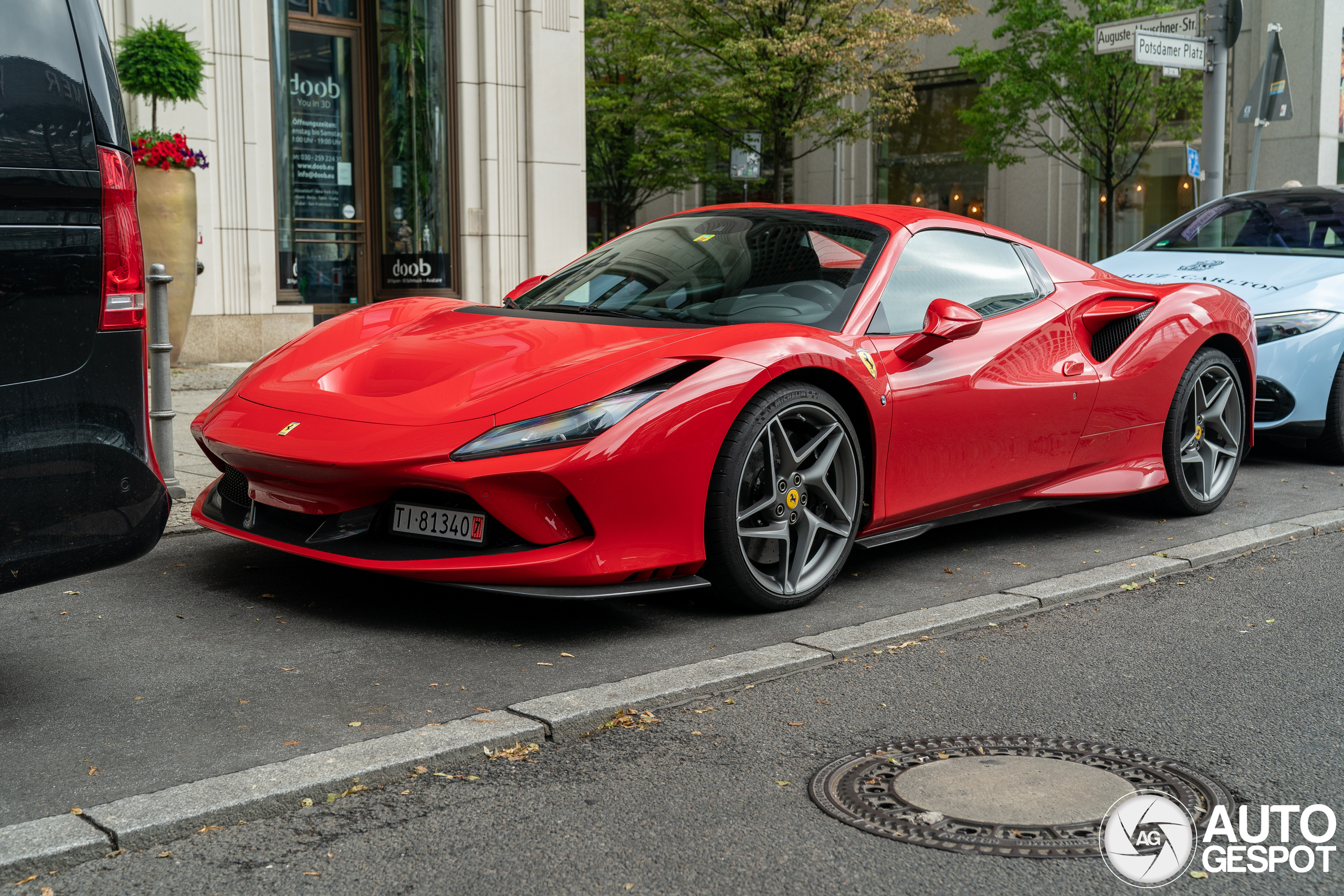 Ferrari F8 Spider - 26 November 2024 - Autogespot