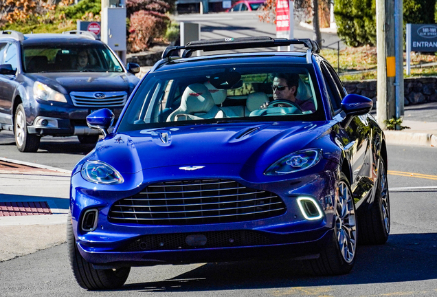 Aston Martin DBX