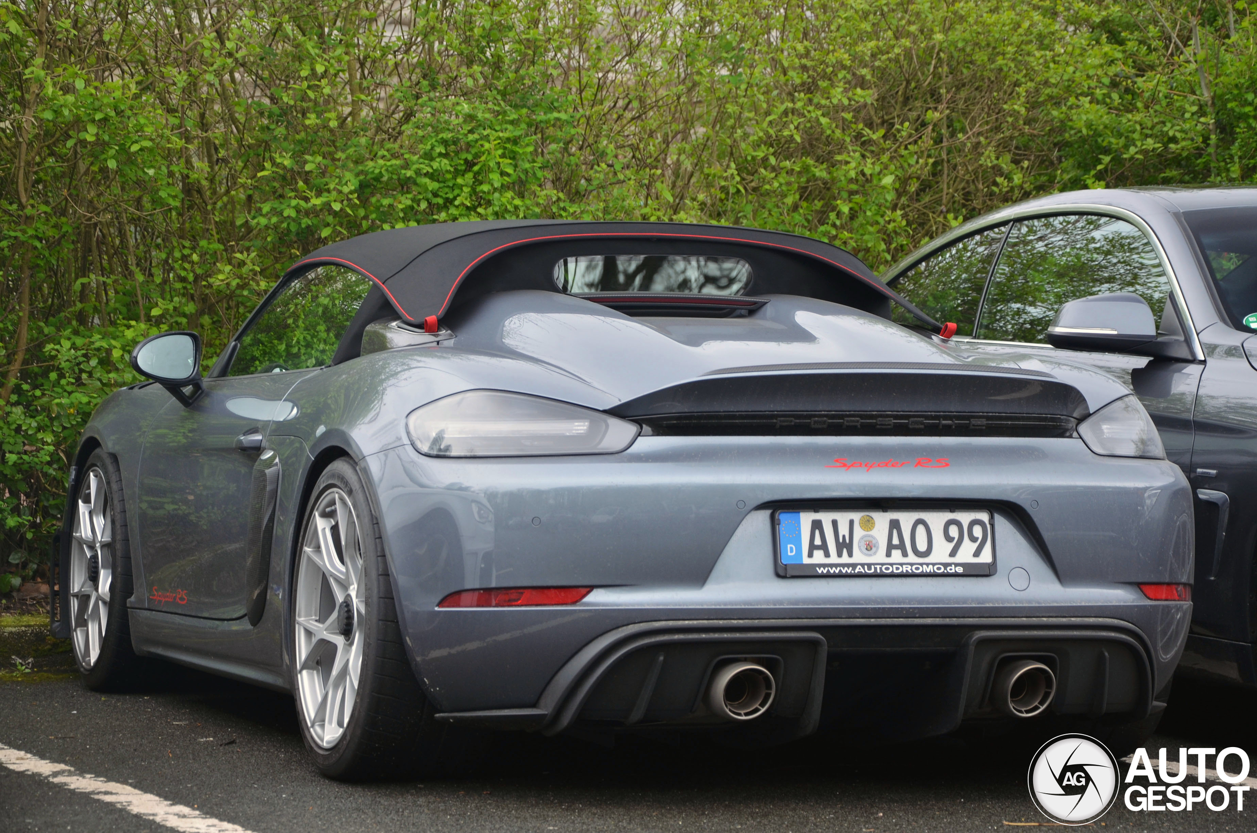 Porsche 718 Spyder RS Weissach Package