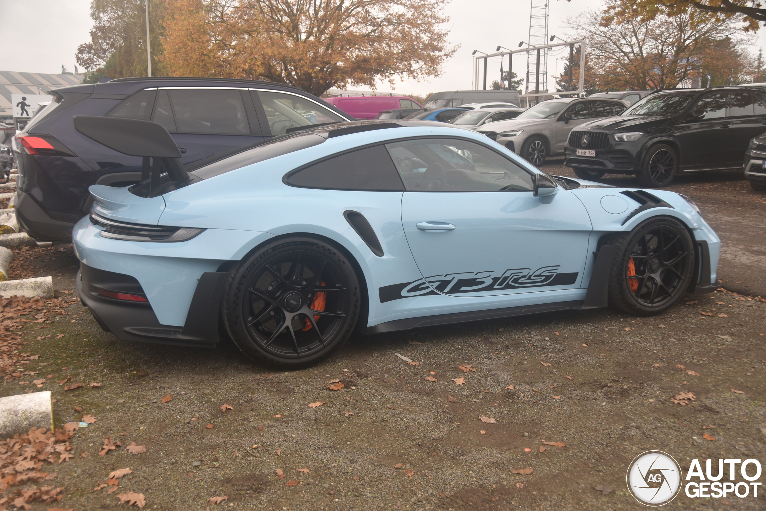 Porsche 992 GT3 RS Weissach Package