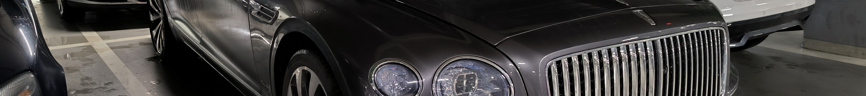 Bentley Flying Spur V8 Azure