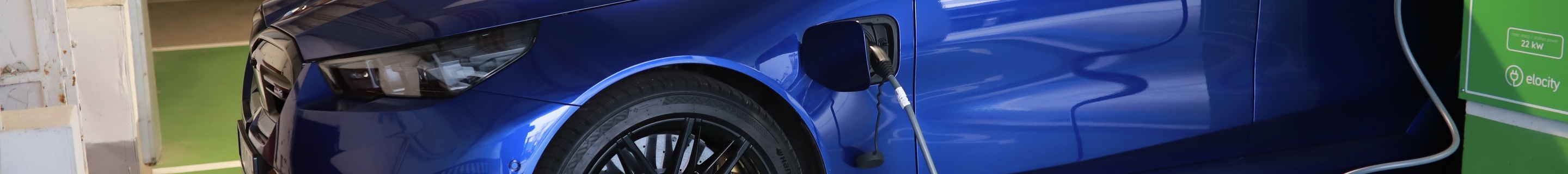 BMW M5 G90