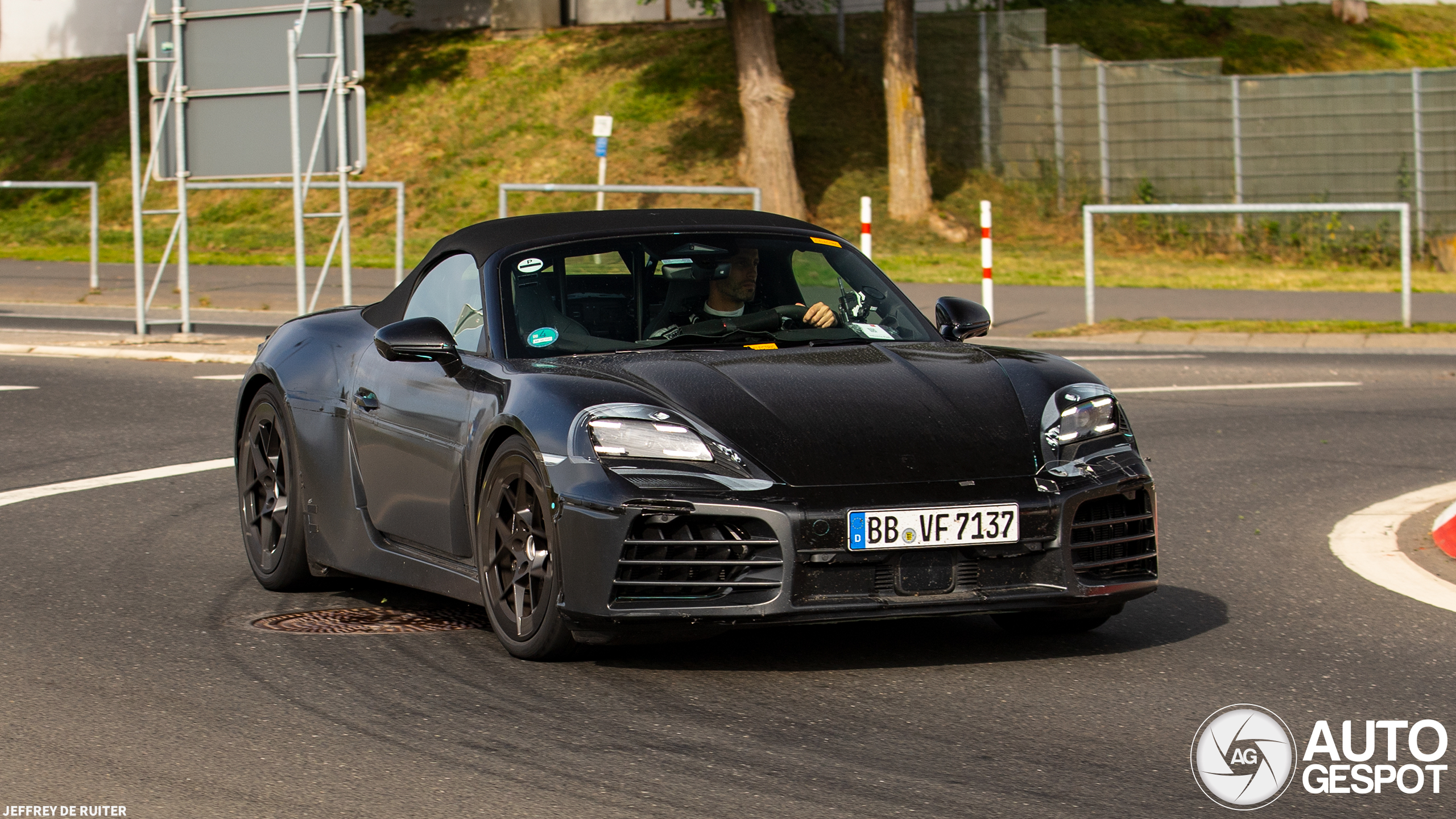 Porsche 718 Boxster EV 2025