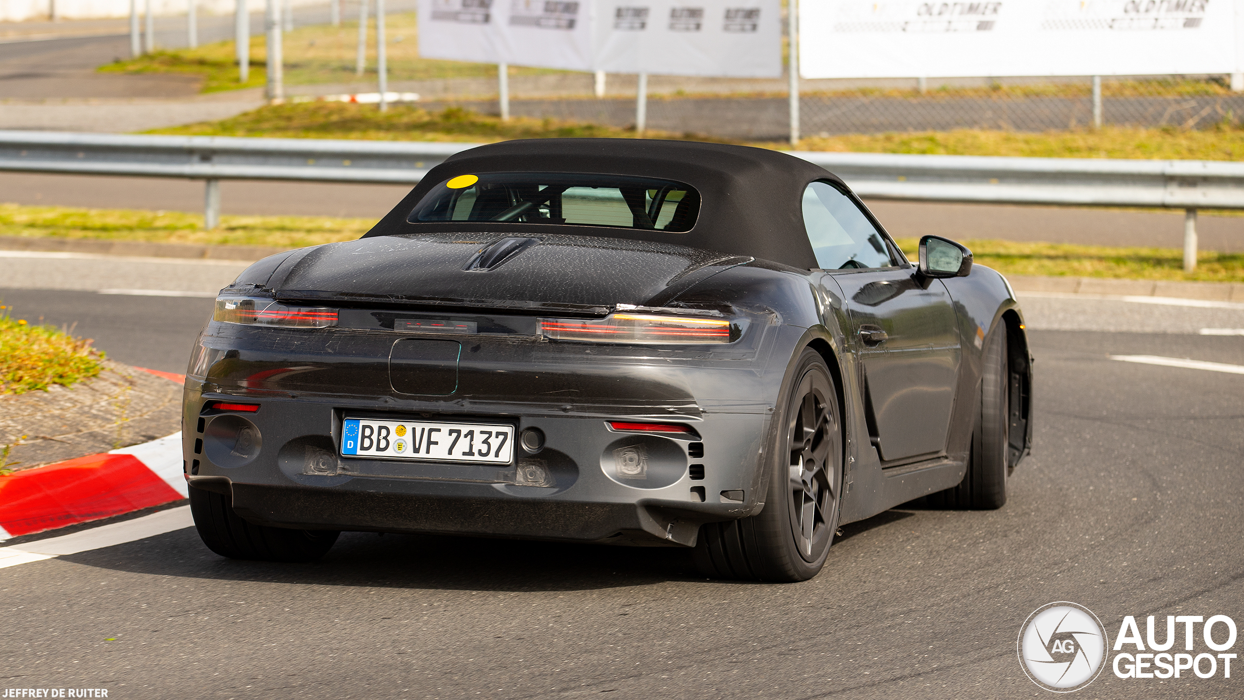 Porsche 718 Boxster EV 2025