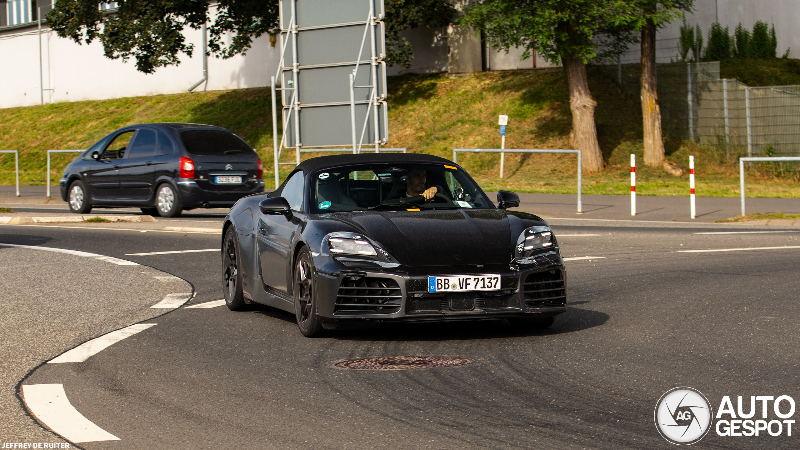 Porsche 718 Boxster EV 2025