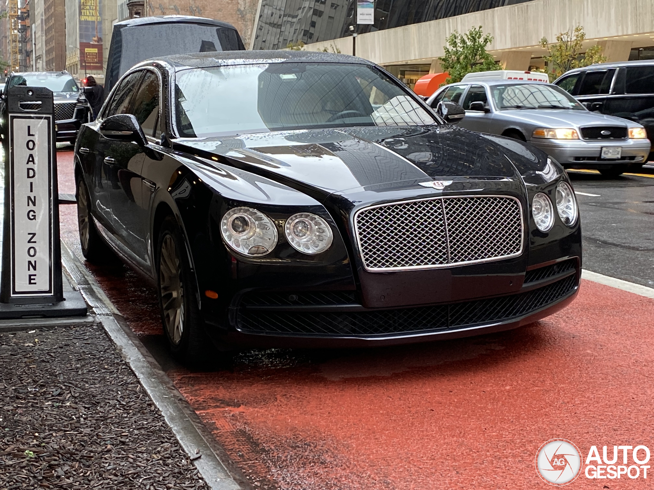 Bentley Flying Spur V8