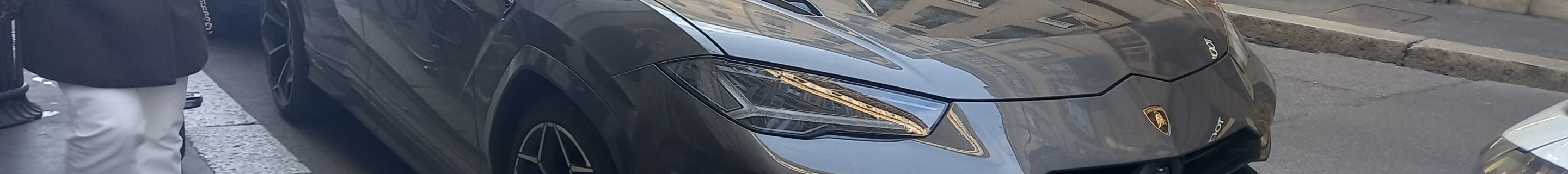 Lamborghini Urus Performante