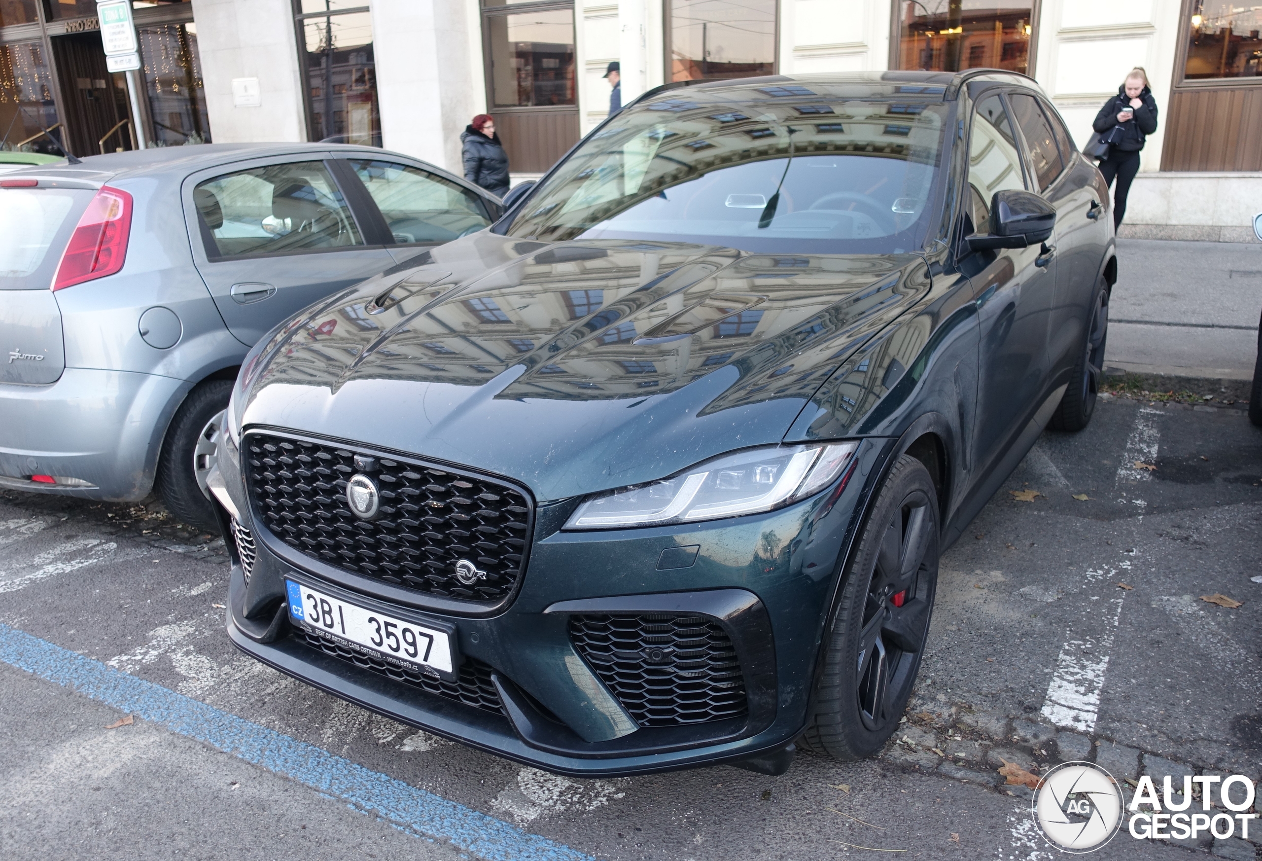 Jaguar F-PACE SVR 2021 575 Edition
