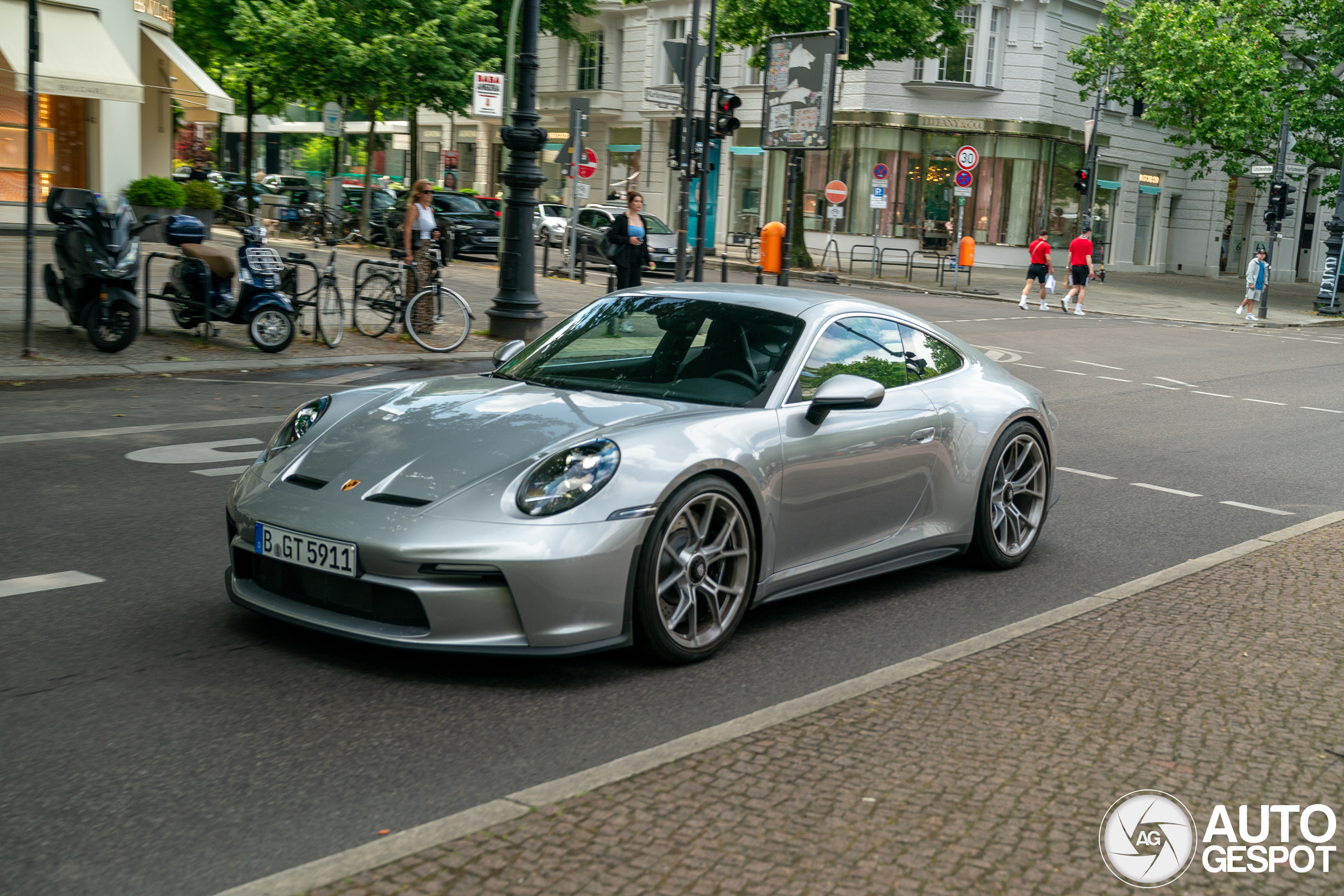 Porsche 992 GT3 Touring