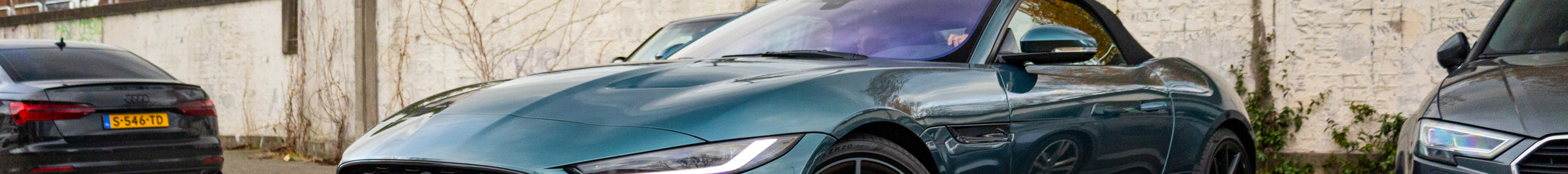 Jaguar F-TYPE R75 Convertible