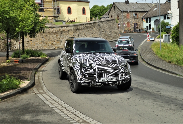 Land Rover Defender Octa