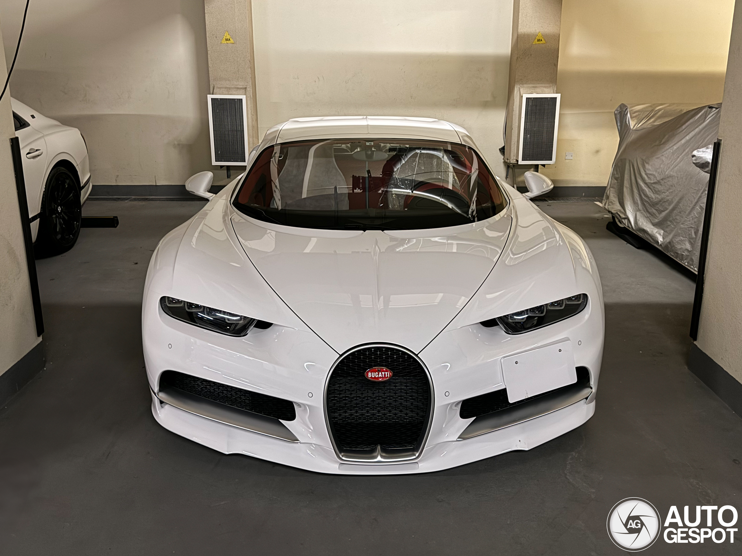 Another new Bugatti Chiron in Dubai