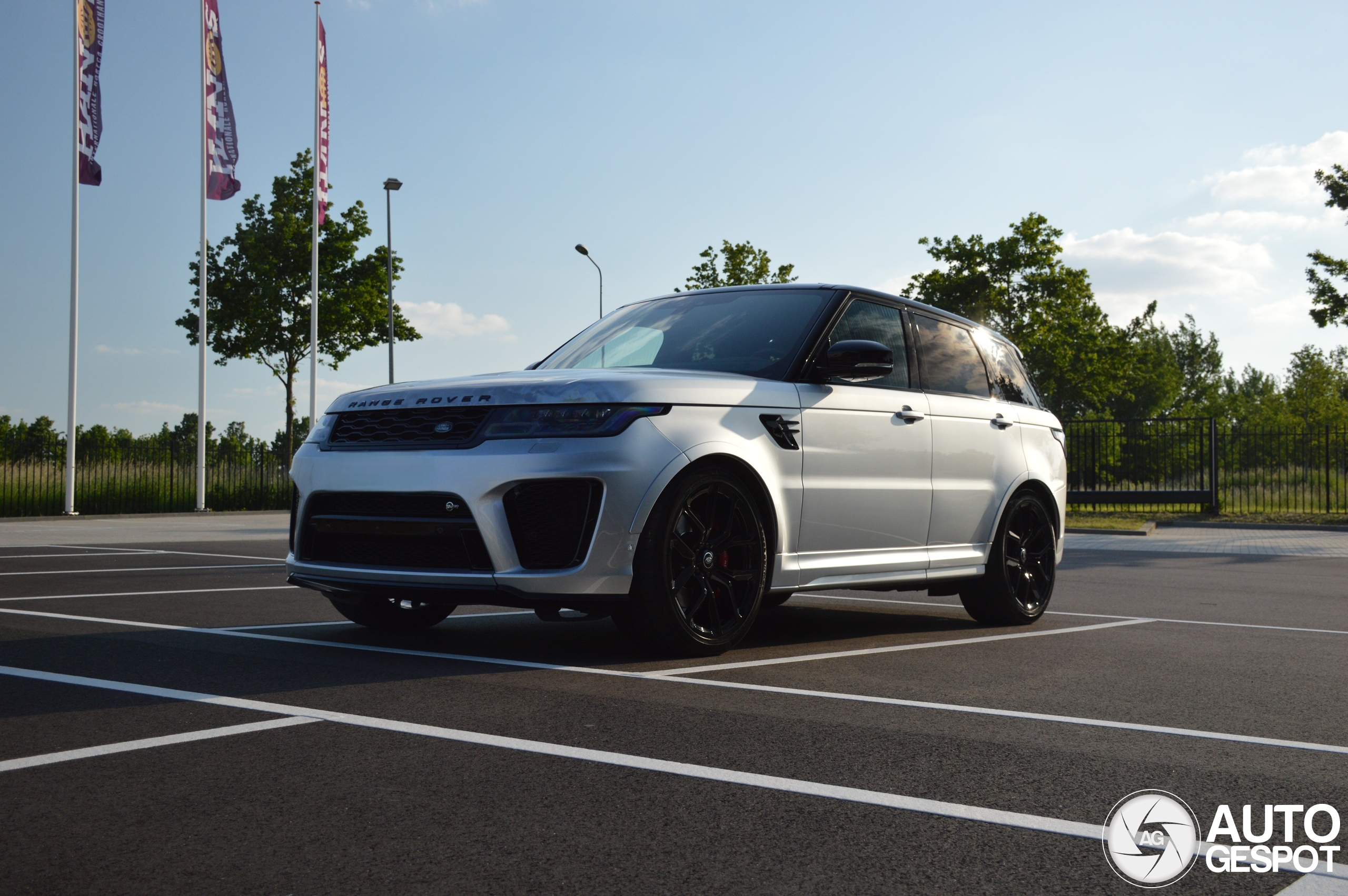 Land Rover Range Rover Sport Svr December Autogespot