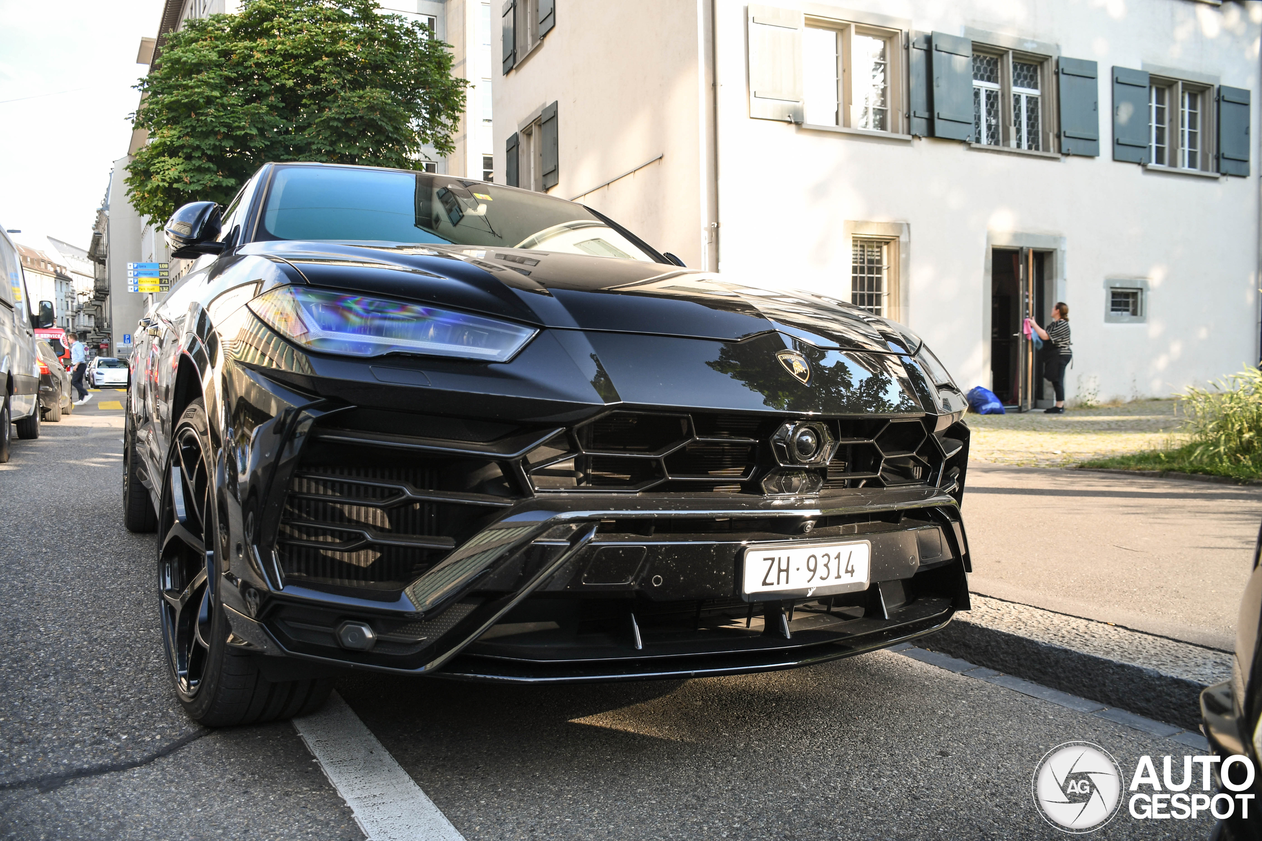 Lamborghini Urus December Autogespot