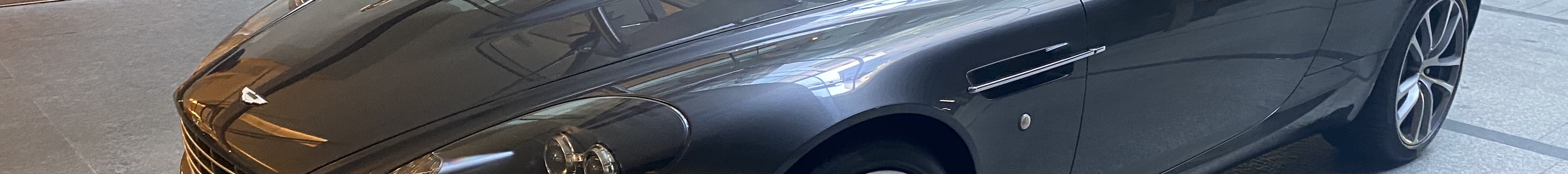 Aston Martin DB9 2010