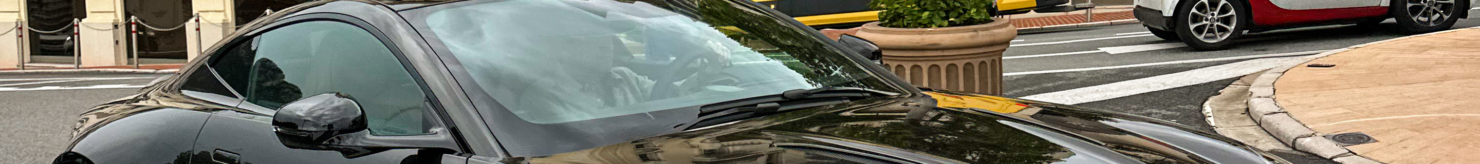 Aston Martin Vantage 2024