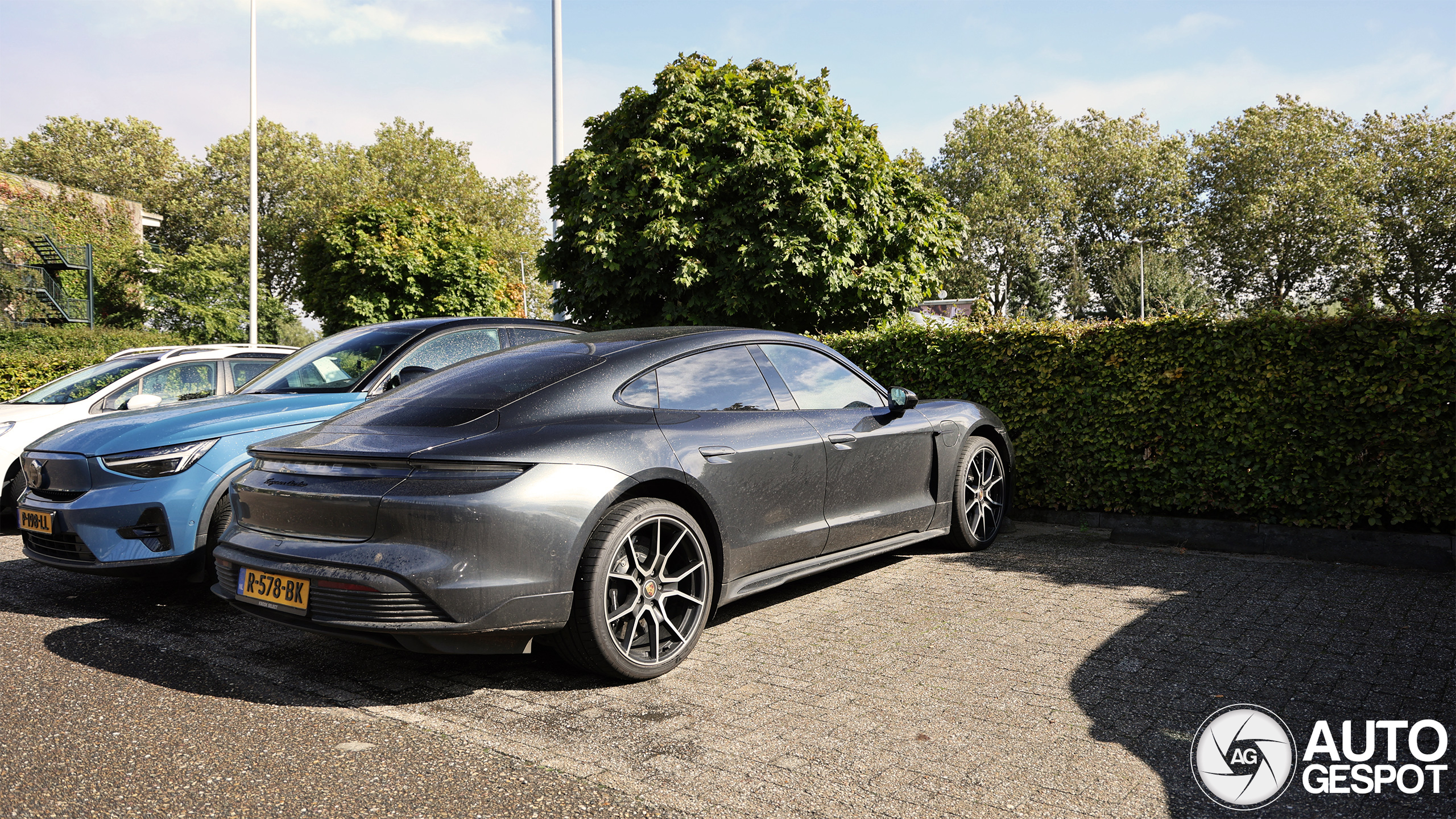 Porsche Taycan Turbo