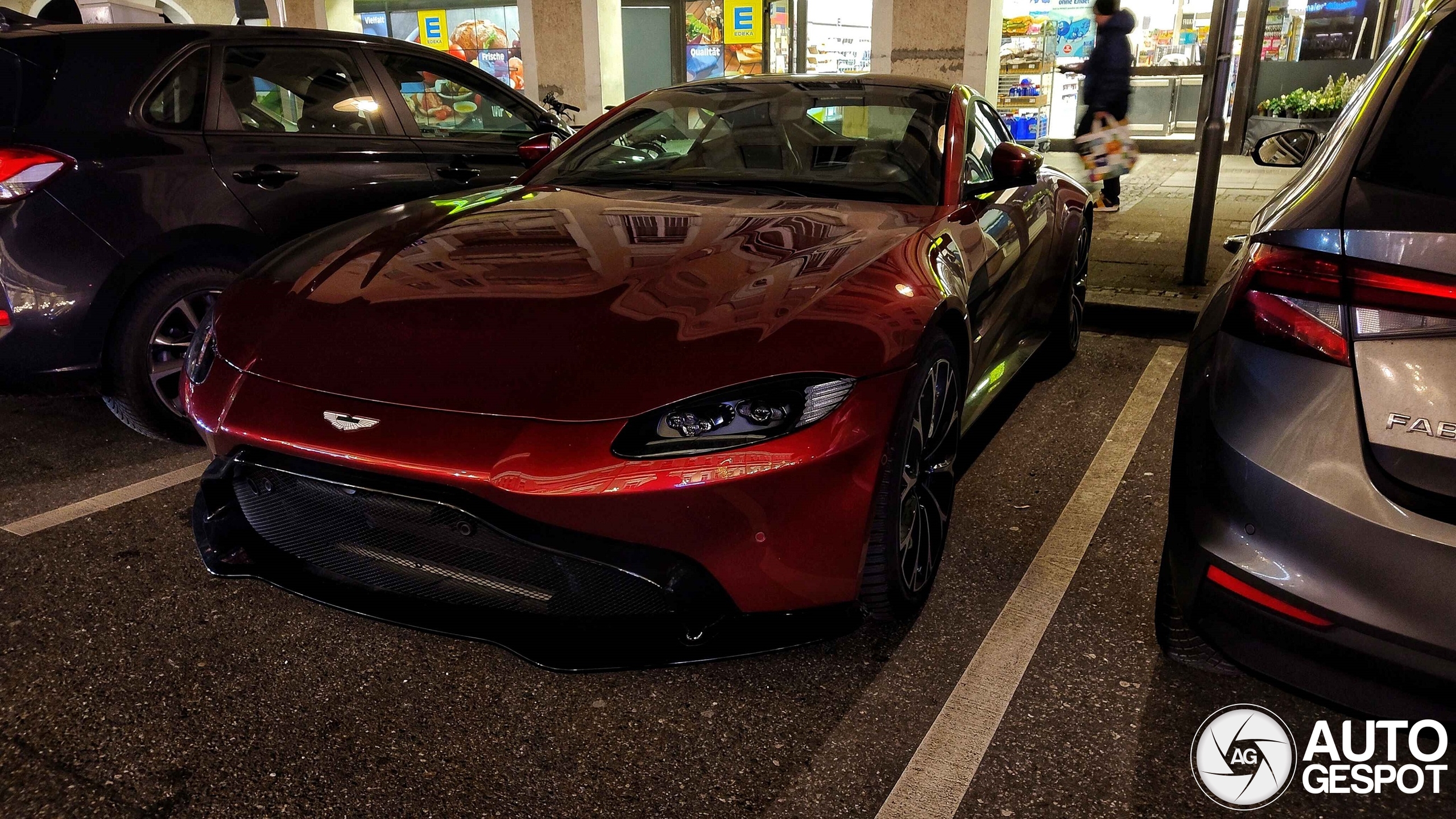 Aston Martin V8 Vantage 2018