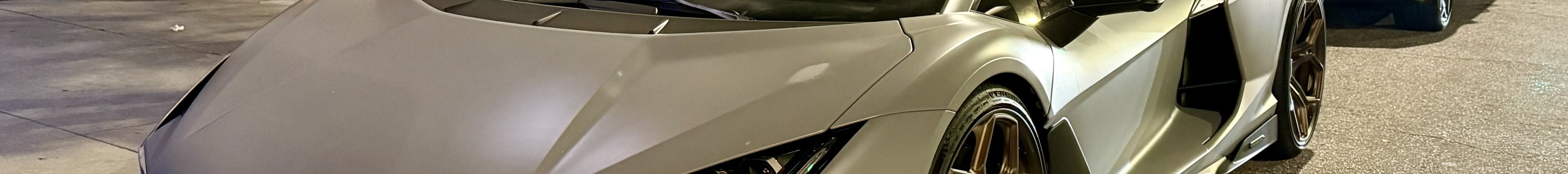 Lamborghini Revuelto