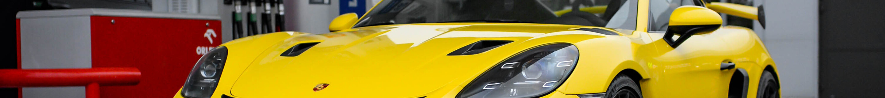 Porsche 718 Cayman GT4 RS