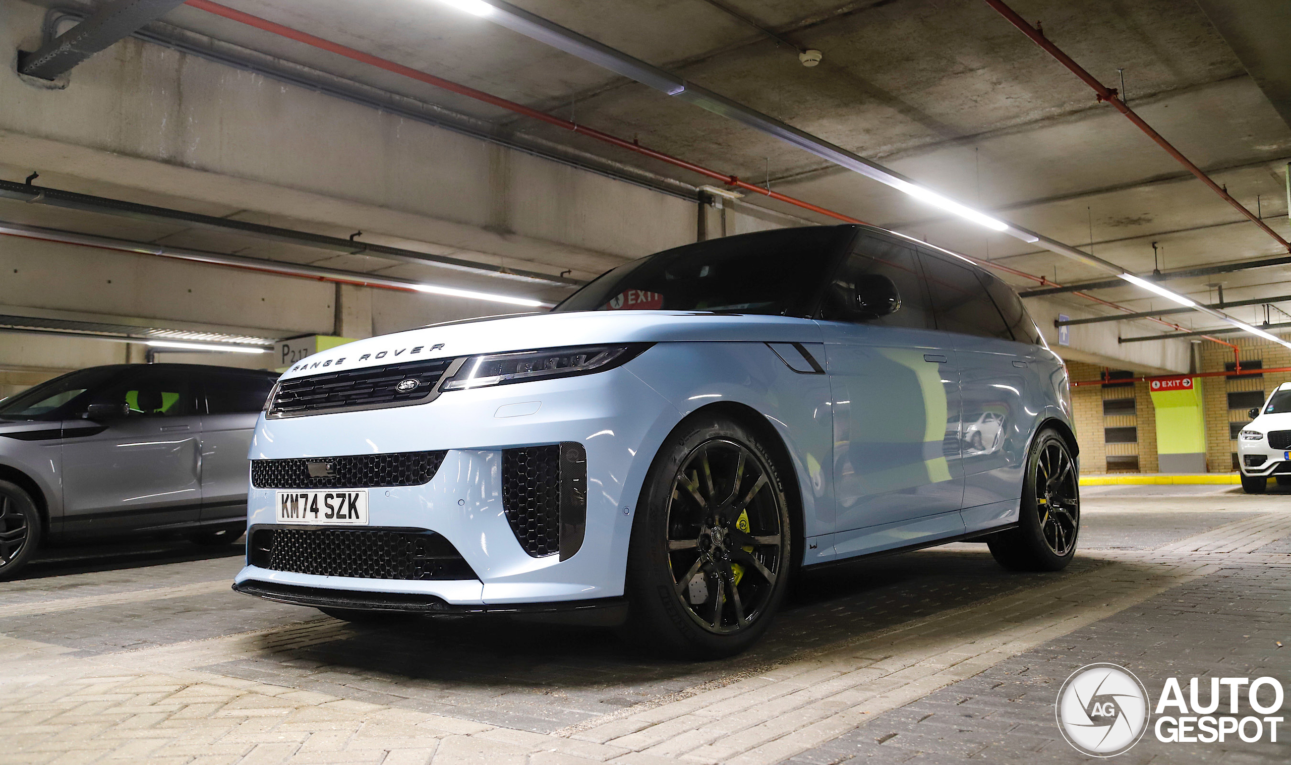 Range Rover Sport SV 2025 Celestial Collection