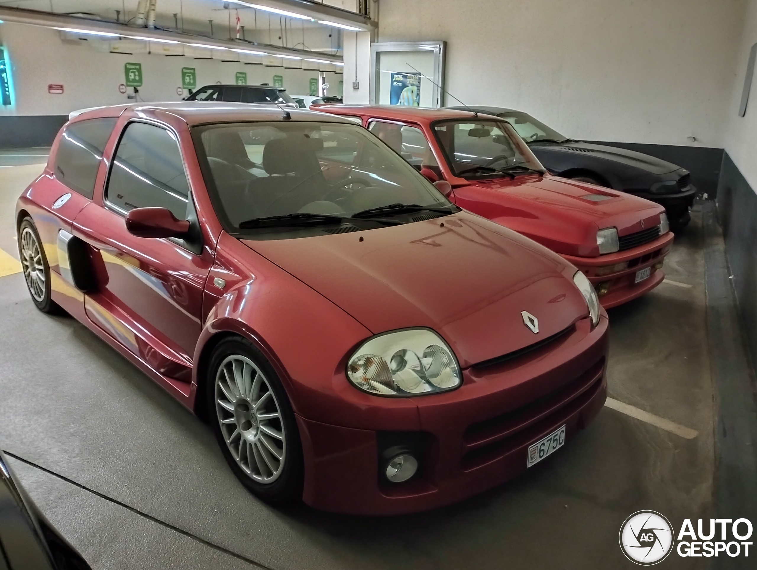 Renault Clio V6