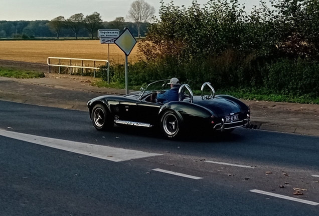 AC Cobra 427