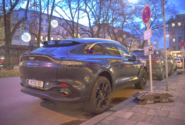 Aston Martin DBX