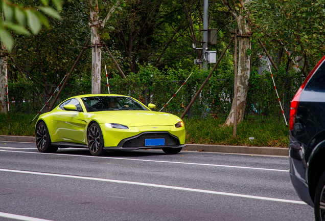 Aston Martin V8 Vantage 2018