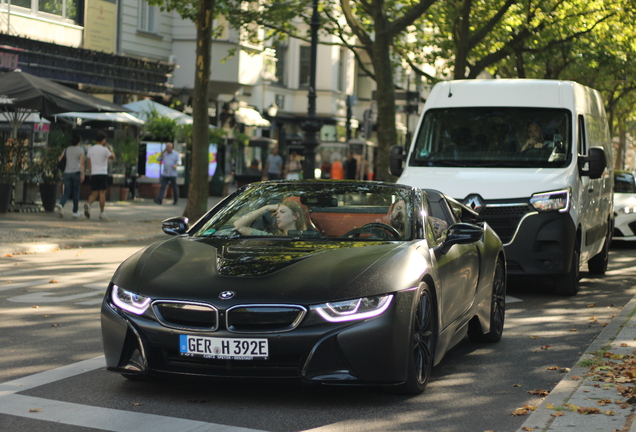 BMW i8 Roadster