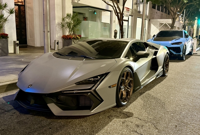 Lamborghini Revuelto