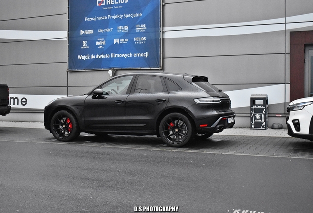 Porsche 95B Macan GTS MkIII