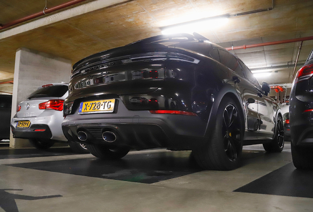 Porsche Cayenne Coupé Turbo E-Hybrid