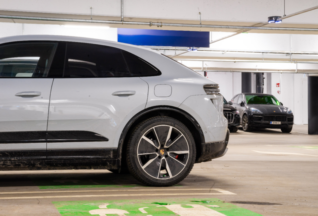 Porsche Macan EV Turbo