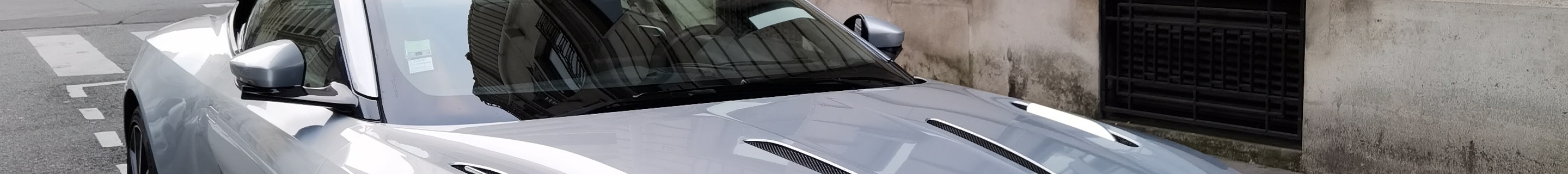 Aston Martin DB11