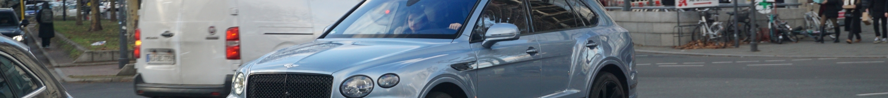 Bentley Bentayga Azure