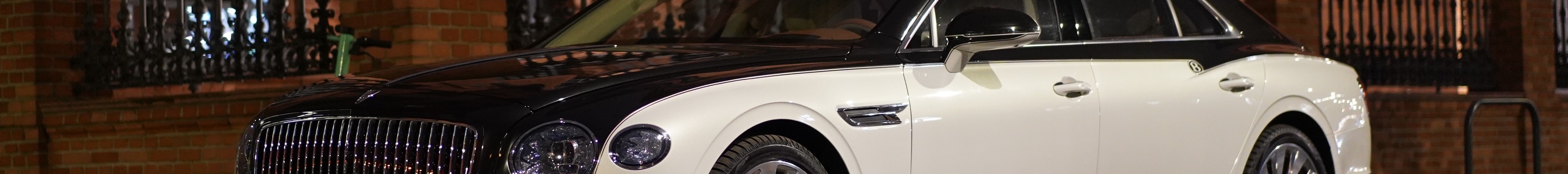 Bentley Flying Spur V8 Azure