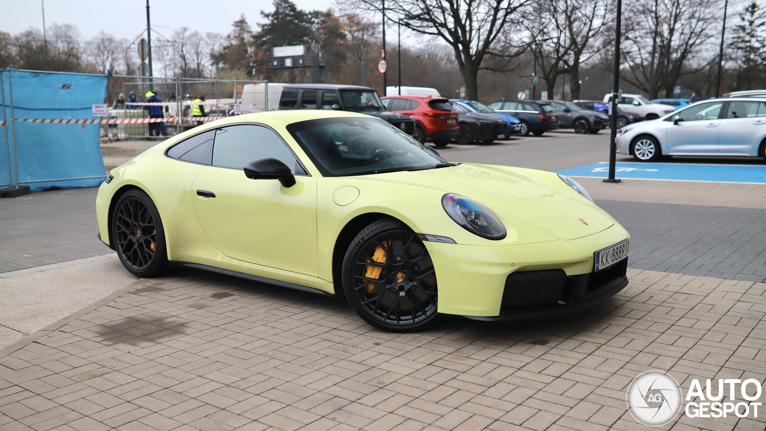 Attention all Porsche lovers – new Porsche colors have hit the market!