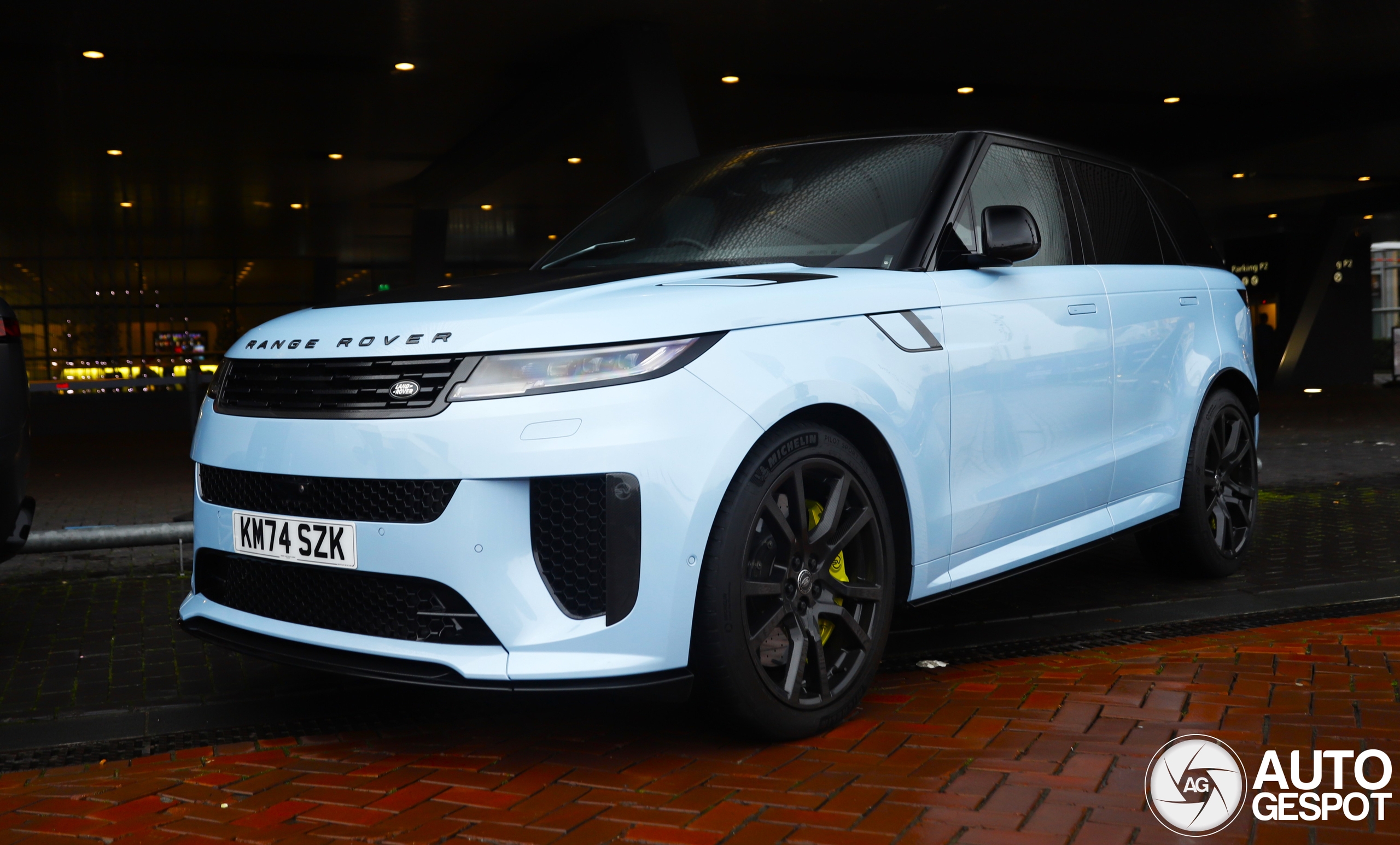 Range Rover Sport SV 2025 Celestial Collection