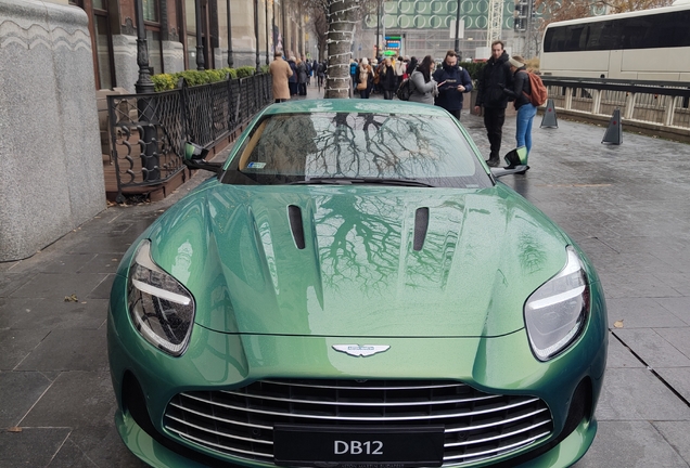 Aston Martin DB12