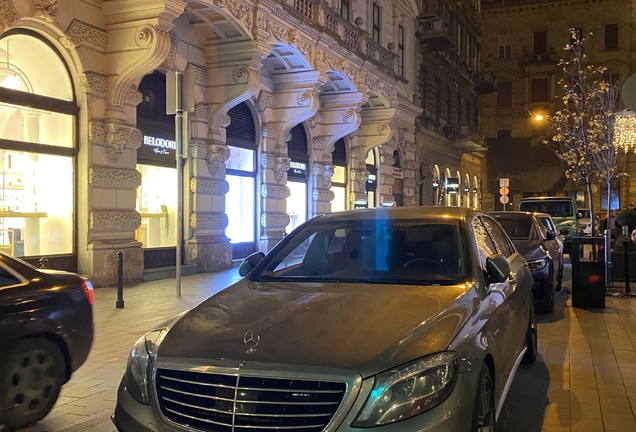 Mercedes-Benz S 63 AMG V222