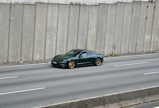 Porsche Taycan Turbo S MkI